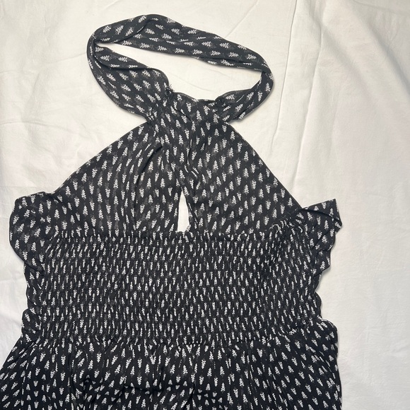 Magnolia Boutique Cross Front Halter Black Mini Dress - Medium - Picture 4 of 5